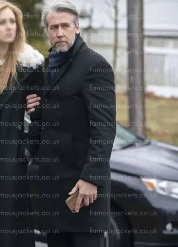 succession-alan-ruck-jacket.webp