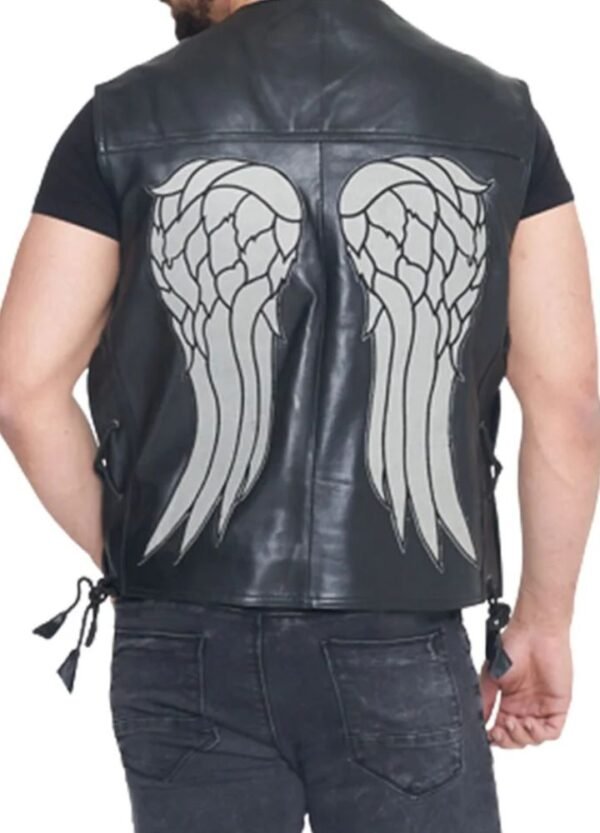 the-walking-dead-norman-reedus-black-vest.jpg