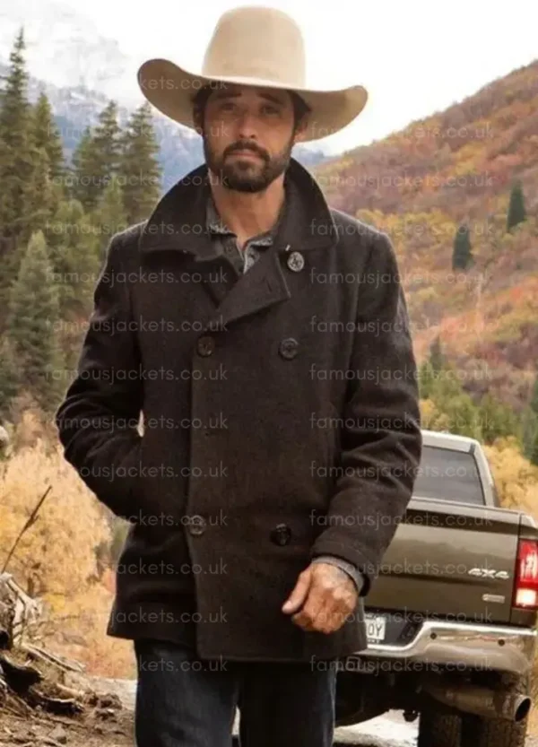 yellowstone-ryan-bingham-peacoat.webp