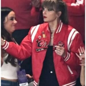 taylor-swift-chiefs-red-jacket.jpg