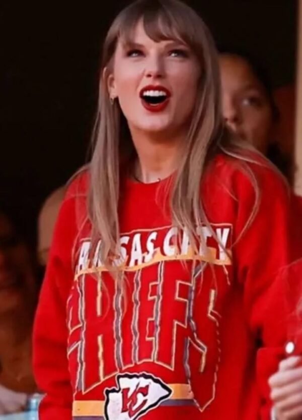 taylor-swift-sweatshirt.jpg