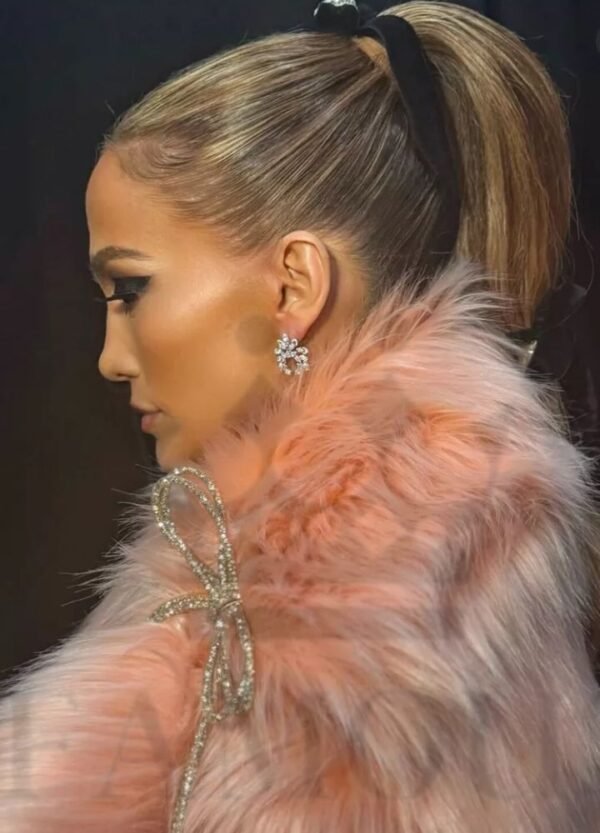 jennifer-lopez-grammys-fur-coat.jpg