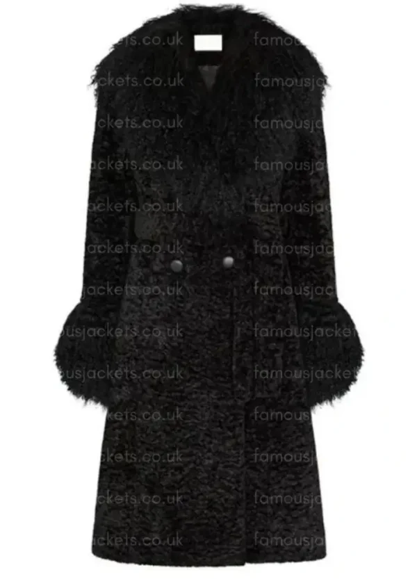 charlotte-simone-taylor-swift-coat.webp