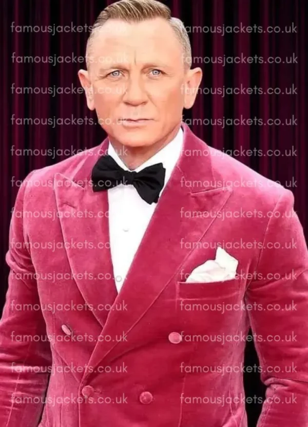 daniel-craig-premiere-pink-tuxedo.webp