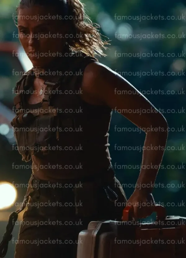 scarlett-johansson-green-vest.webp
