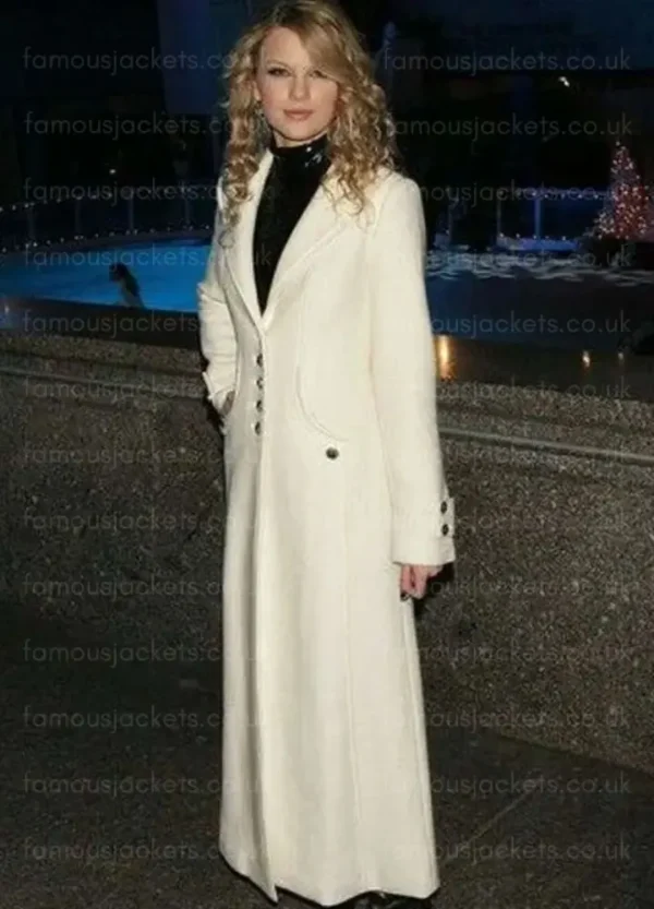 taylor-swift-white-trench-coat.webp