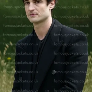 the-sandman-s02-tom-sturridge-coat.webp