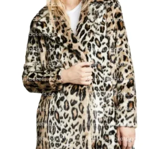 beth-dutton-leopard-coat.webp