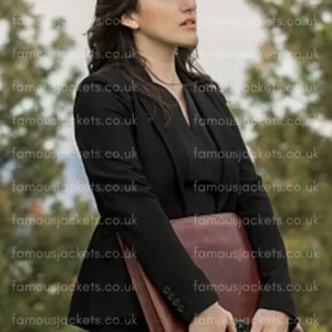 clara-yellowstone-black-blazer - Famous Jackets clara-yellowstone-black-blazer.webp