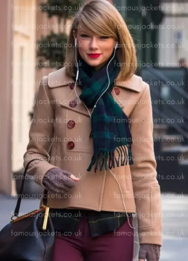 taylor-swift-beige-jacket.webp