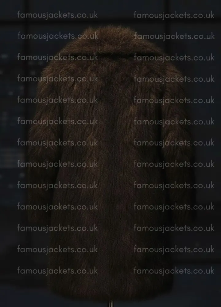 brad-pitt-brown-fur-coat - Famous Jackets brad-pitt-brown-fur-coat.webp