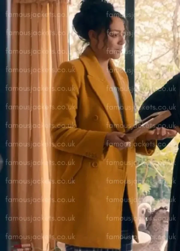 eva-finn-yellow-coat - Famous Jackets eva-finn-yellow-coat.webp