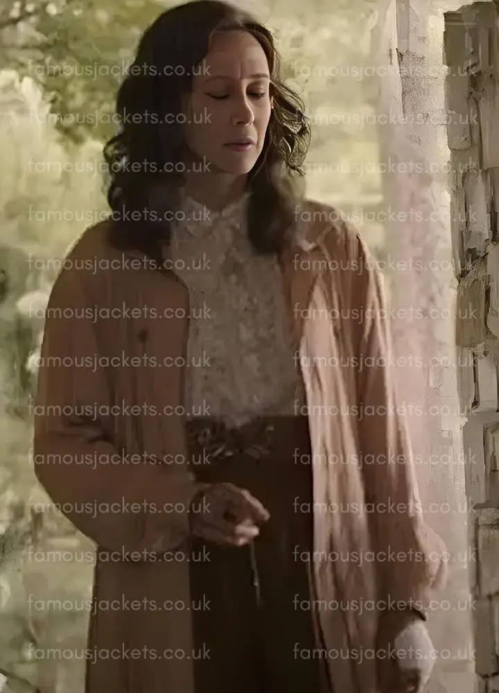 lorraine-warren-pink-coat - Famous Jackets lorraine-warren-pink-coat.webp