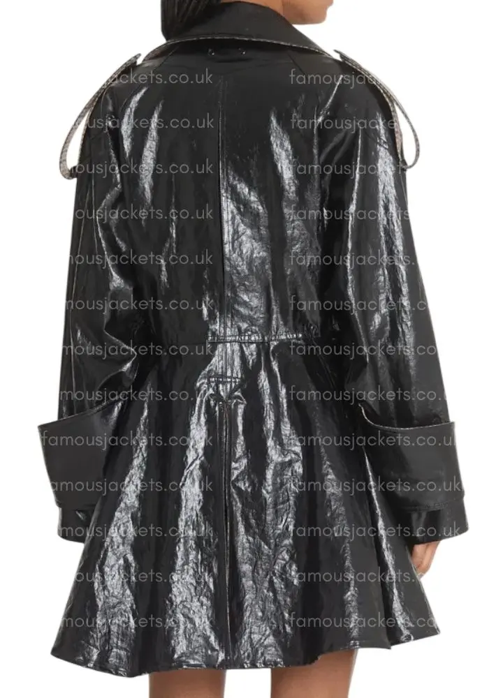 willa-ferguson-black-coat - Famous Jackets willa-ferguson-black-coat.webp